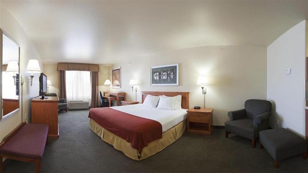 Holiday Inn Express By Ihg Douglas Exterior photo